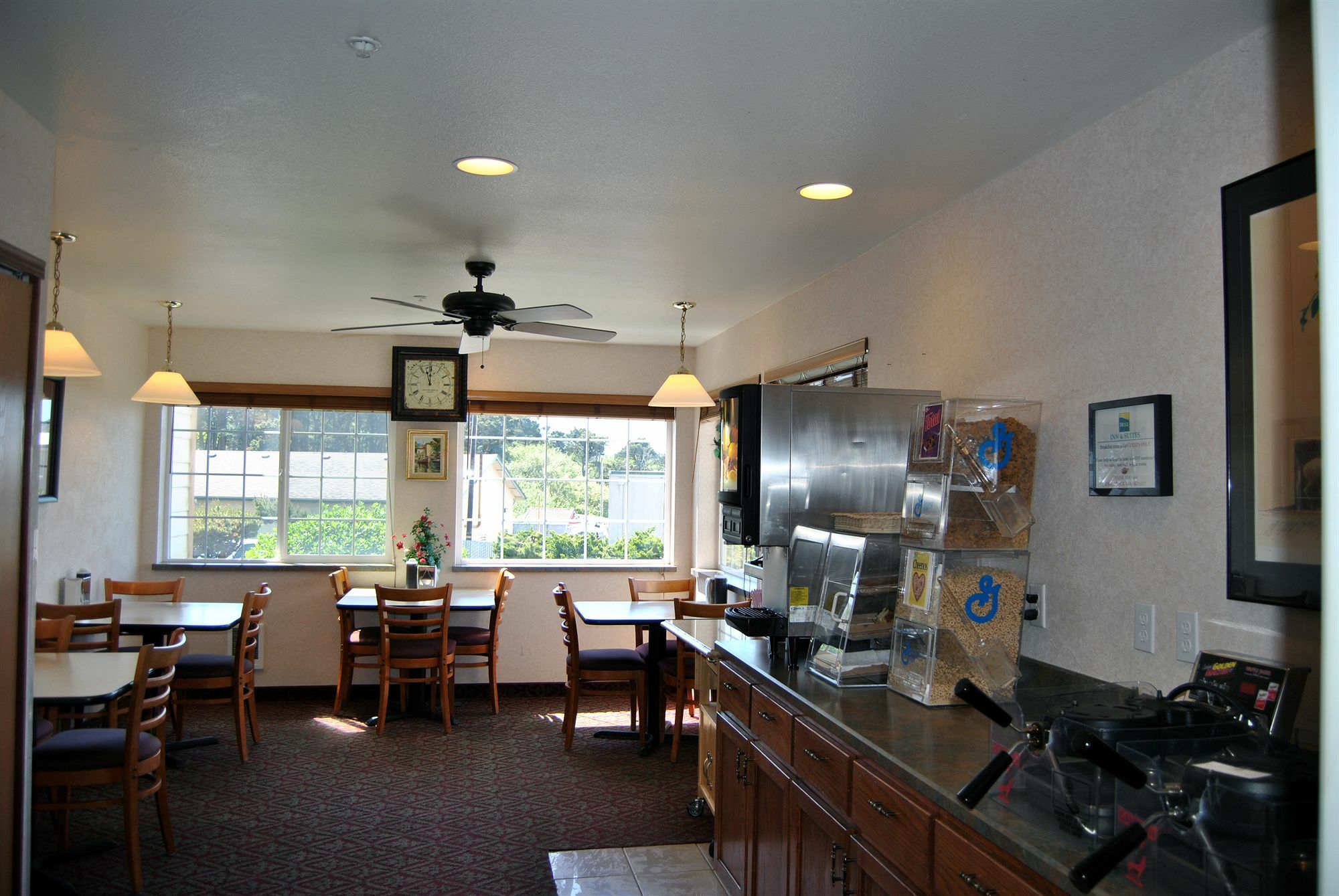 Paradise Inn & Suites At Lincoln City Kültér fotó